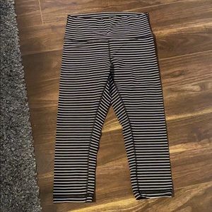 Lulu Lemon Wonder Under Crops